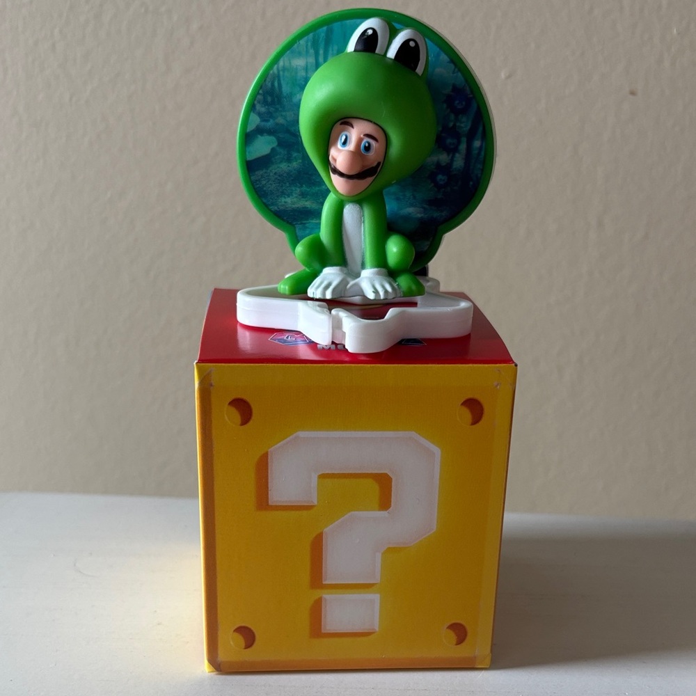 Super Mario Galaxy Frog Luigi McDonald’s Happy Meal Toy